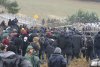 Alertă în Europa! Migranții veniți din Belarus au rupt gardul de la granița cu Polonia și au pătruns în țară 735311