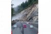 Căderi masive de bolovani pe drumurile din Suceava | Traficul este restricționat 786777