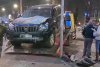 O femeie din Bucureşti a intrat cu mașina într-o farmacie 827648