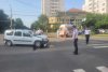 O ambulanță aflată în misiune a fost implicată într-un accident, în Slatina. A ricoșat într-un semafor 848542