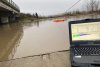 Alertă de inundaţii în România. "Nu vă aventuraţi cu maşinile în zonele în care apa trece peste drum!" 875253
