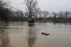 Alertă de inundaţii în România. "Nu vă aventuraţi cu maşinile în zonele în care apa trece peste drum!" 875257
