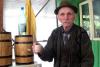 El este Gică Baciu, românul care a împlinit 102 ani. Oamenii îl vizitează pentru a afla secretul longevității sale 901042