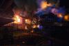 Incendiu de proporții la locuința unor vârstnici, în Gura Humorului | Casa și o anexă gospodărească, distruse complet 901613