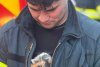"Respect, oameni buni!". Doi pui de pisică, salvați de pompierii din Constanţa. Au rămas captivi în țevile de la subsolul unui bloc 902576
