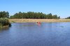 Un băiat de zece ani a dispărut în apele râului Siret, la Liteni. Pompierii îl caută cu două bărci pneumatice 908570