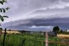 Ce sunt norii Shelf-Cloud, fenomenul rar surprins pe cerul României în această seară 910740