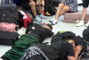 Imaginile umilinţei în Aeroportul Otopeni. Zeci de pasageri dorm pe jos şi pe bagaje, după ce 32 de curse Tarom au fost anulate 911695