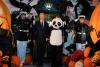 Joe Biden a „mușcat”, în joacă, mai mulți copii la petrecerea de Halloween de la Casa Albă. Prima doamnă s-a costumat în panda 932420